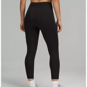 BRAND NEW Swift Speed High-Rise Crop 23" Size 2